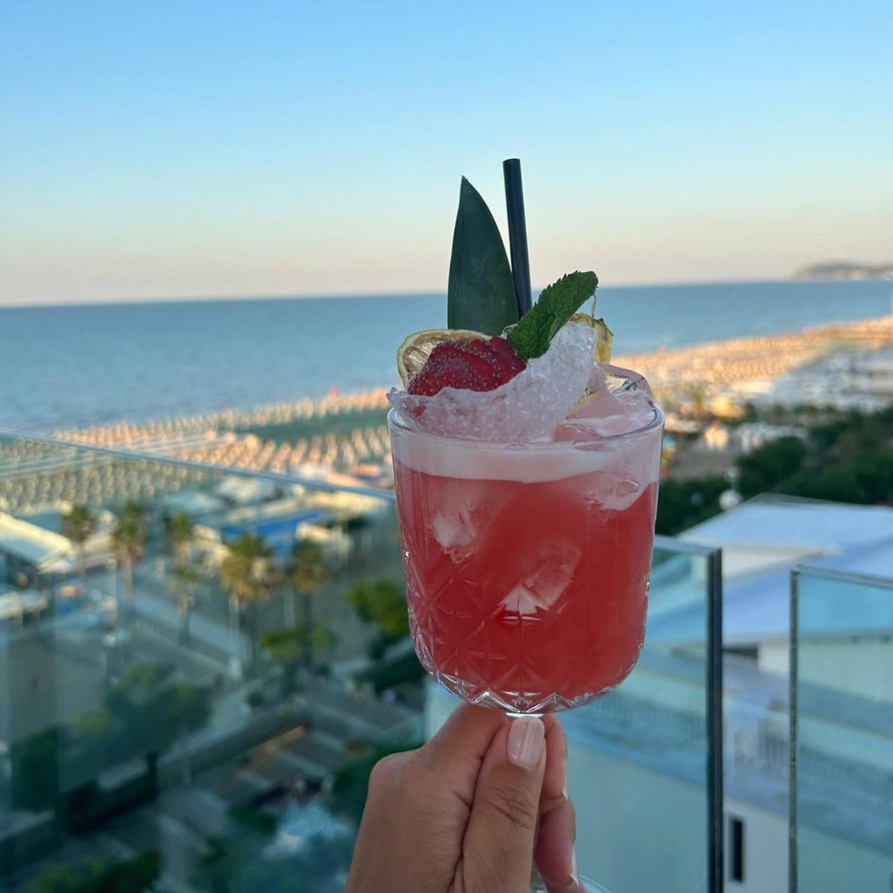 Hotel Lungomare Riccione Exterior photo