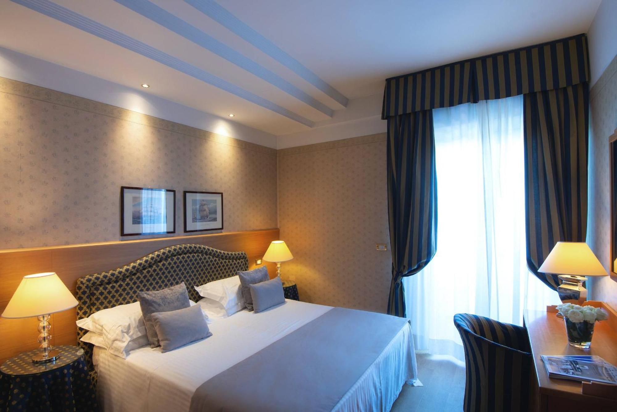 Hotel Lungomare Riccione Exterior photo